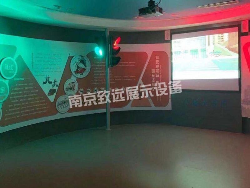 模拟红绿灯过马路
